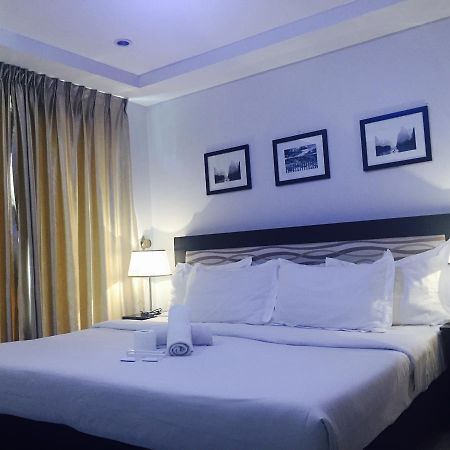 Dragonlink Suites @ Bel-Air Soho Makati City Exterior foto